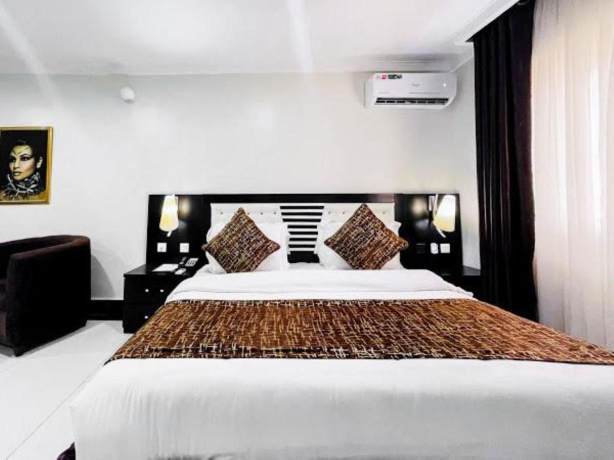 Pasadena Suites Леки Екстериор снимка