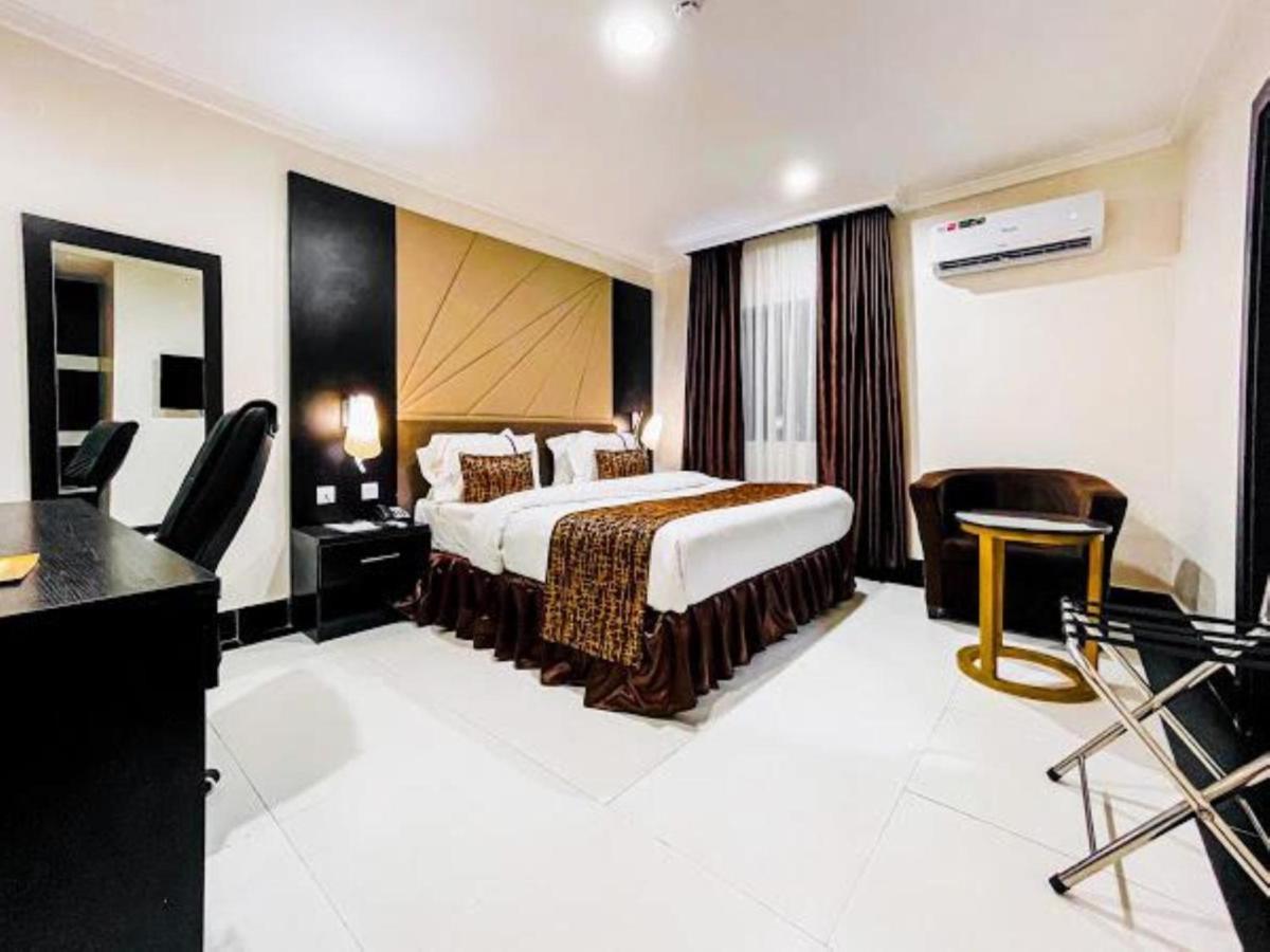 Pasadena Suites Леки Екстериор снимка