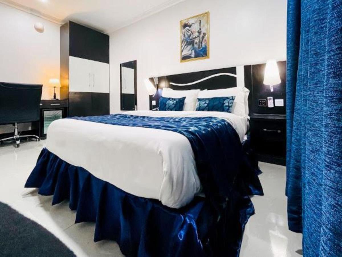 Pasadena Suites Леки Екстериор снимка
