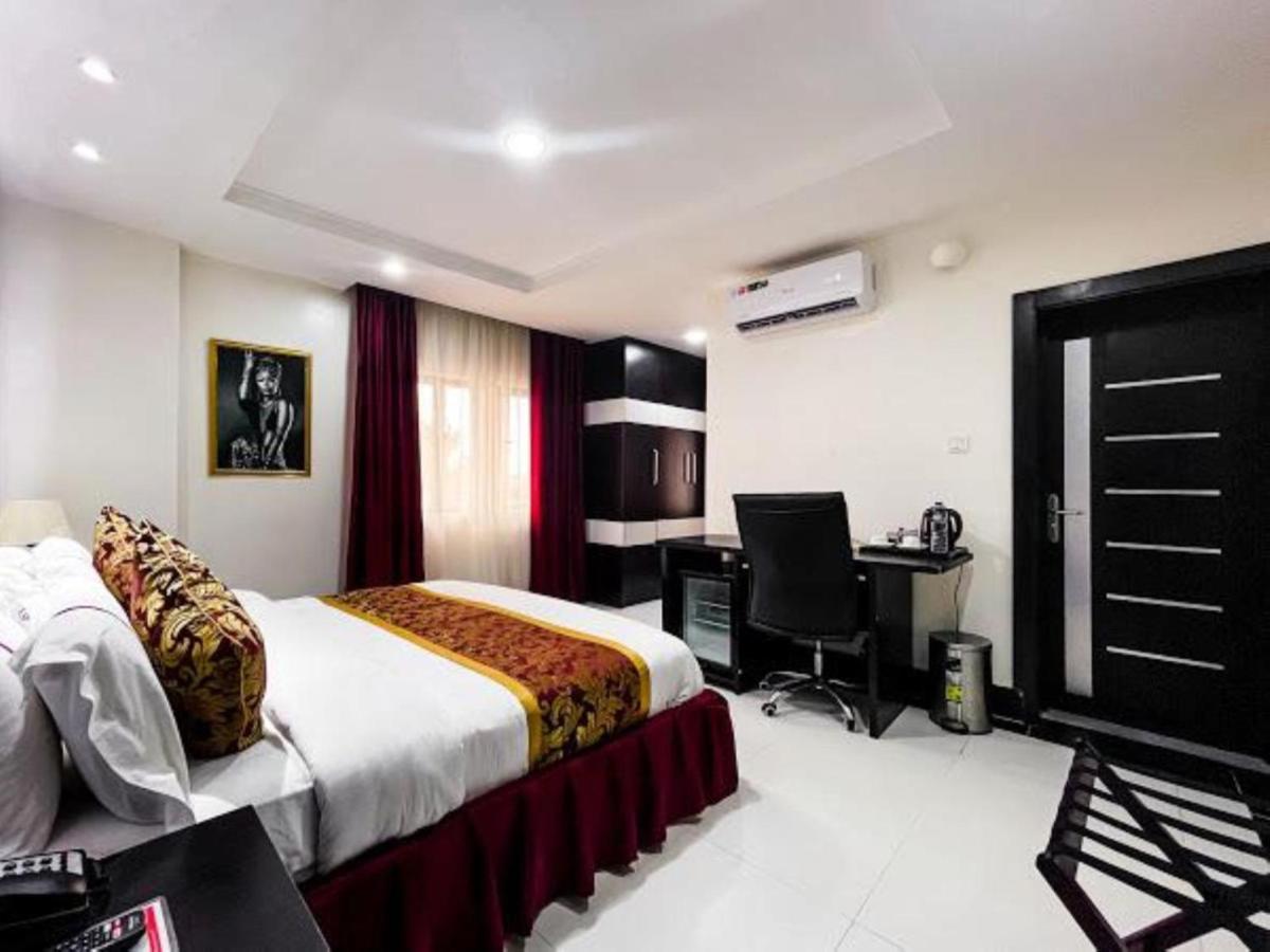 Pasadena Suites Леки Екстериор снимка