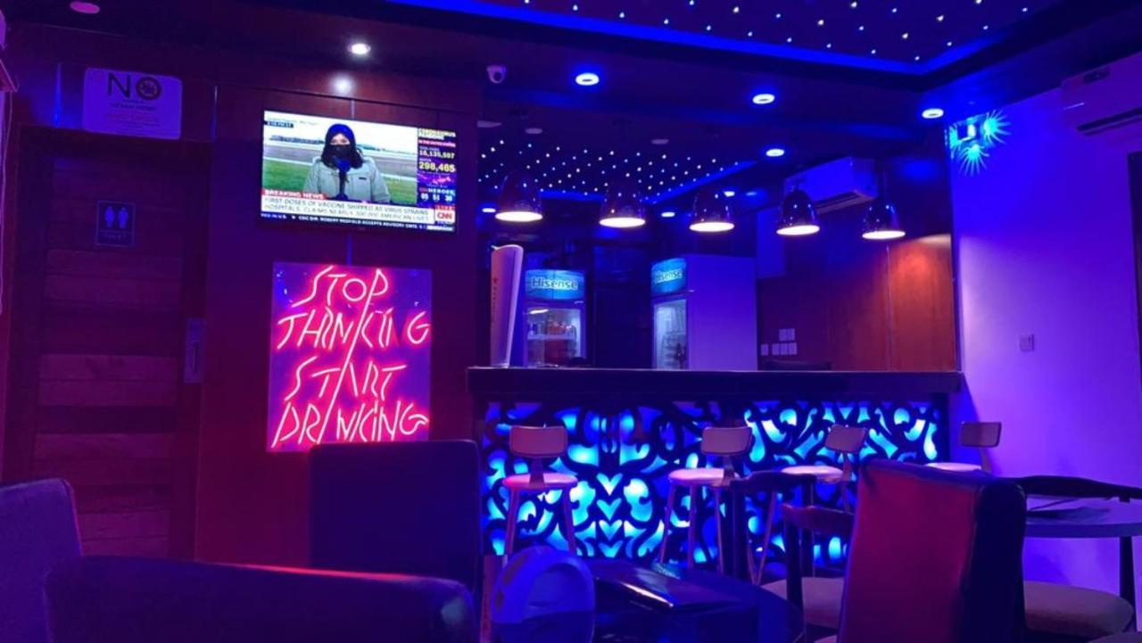 Pasadena Suites Леки Екстериор снимка
