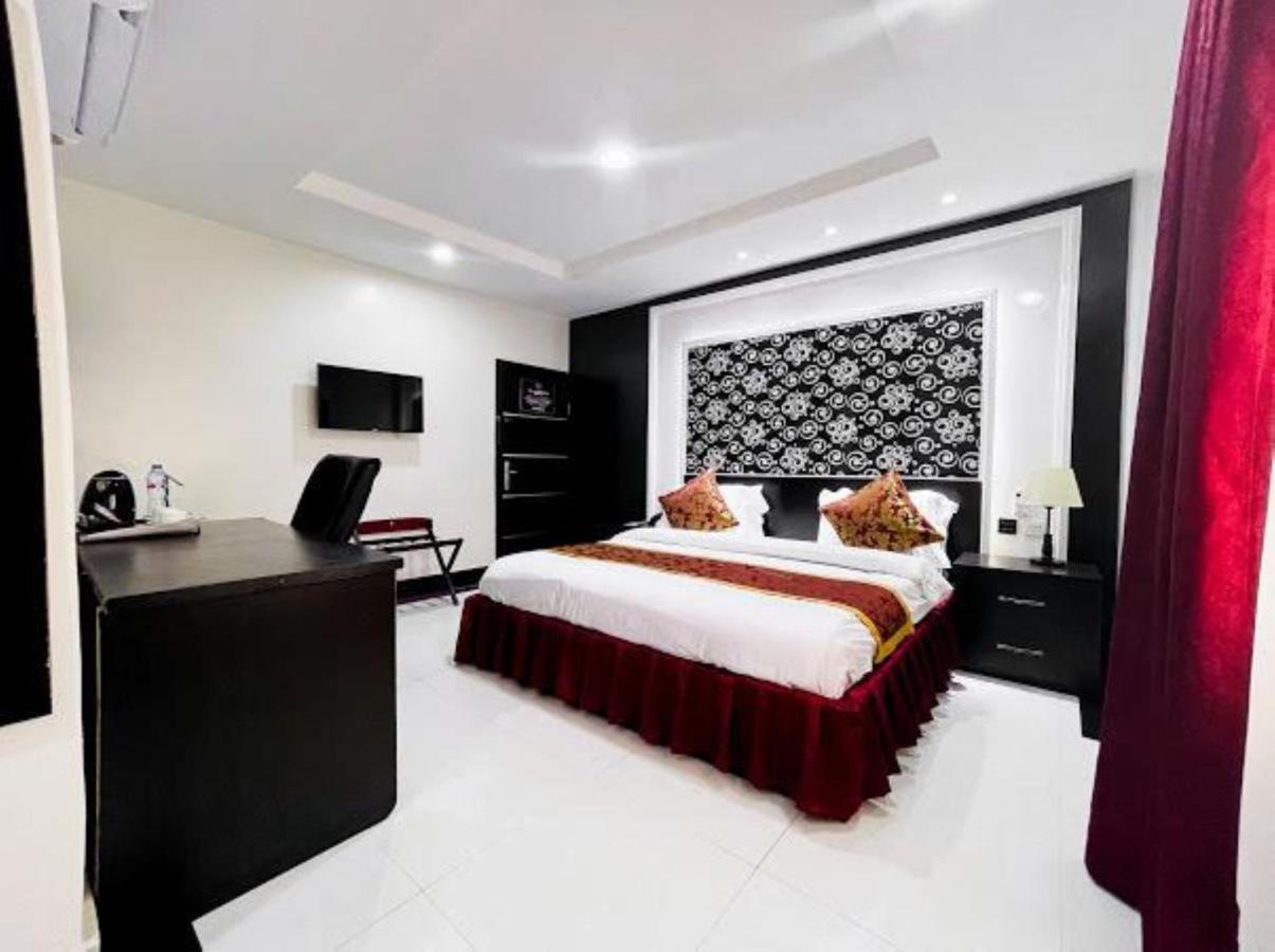 Pasadena Suites Леки Екстериор снимка